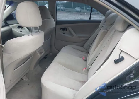 2011 Toyota Camry Le z USA, uszkodzony, nr VIN 4T4BF3EK6BR136178